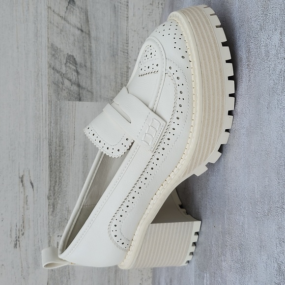 NWOT MIA DEENA HEELED LOAFER - Picture 9 of 9